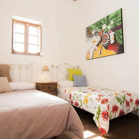 La Pardela * La Cisnera